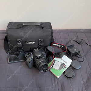 [정품/신품급] 캐논 EOS 650D DSLR / 유튜브 입문용 추천 / 전용가방포함 / 55만