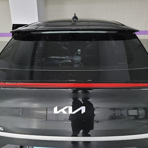 EV6 트렁크 데루등 중고 삽니다