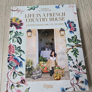 디올 인테리어북 미사용Life in a French Country House