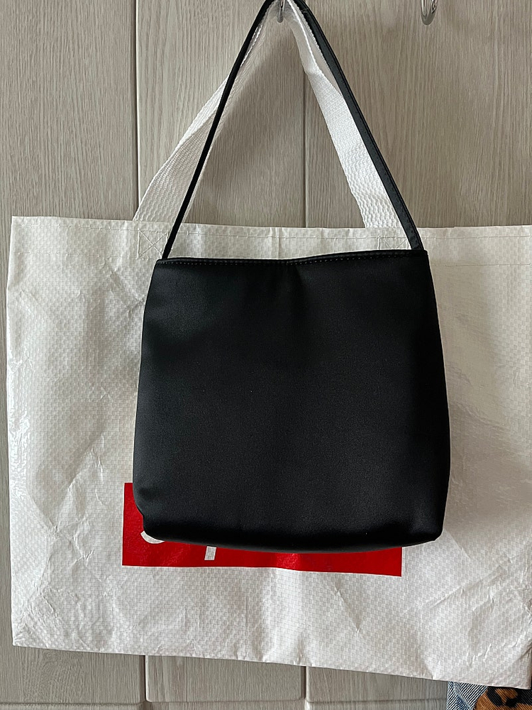 hai 블랙 베라 가방 판매합니다 이미지