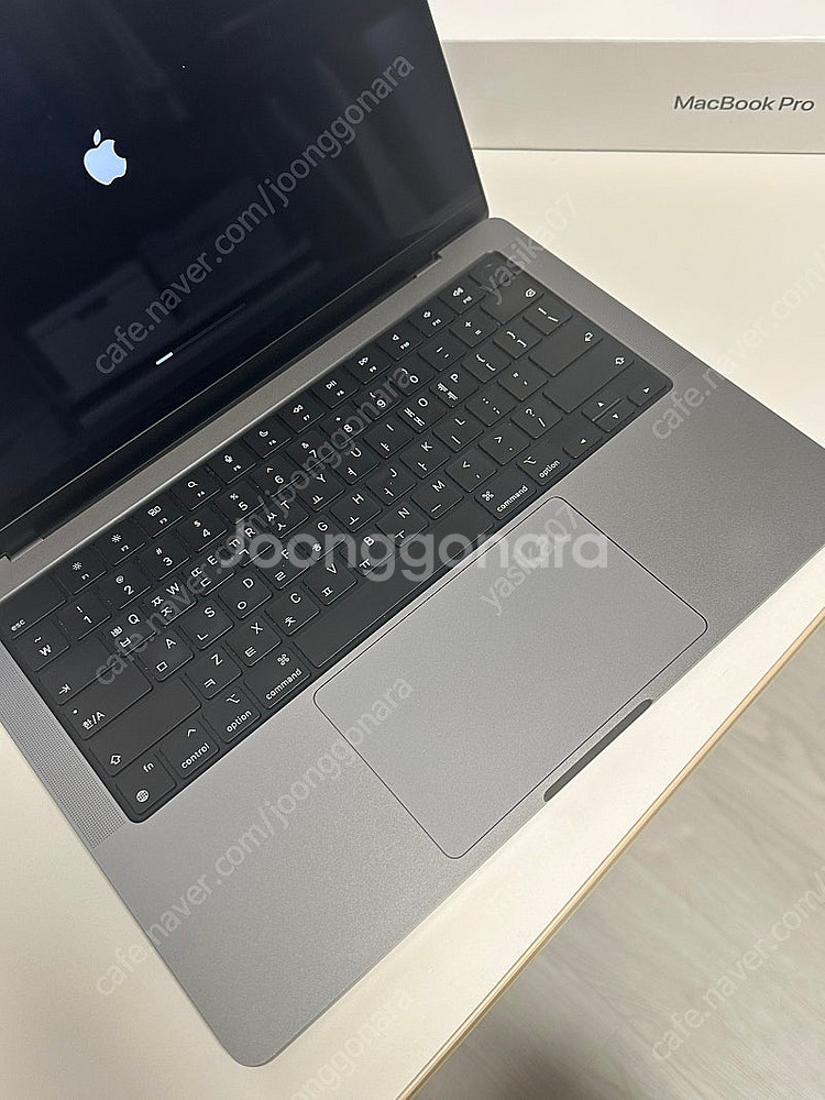 맥북프로 m1max 14인치 1T 32G 실버팝니다--1