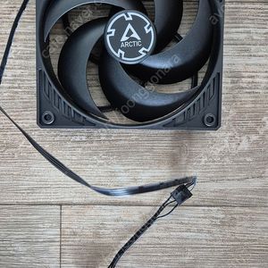 Arctic P12 PWM PST 120mm 케이스팬 (미개봉 신품)