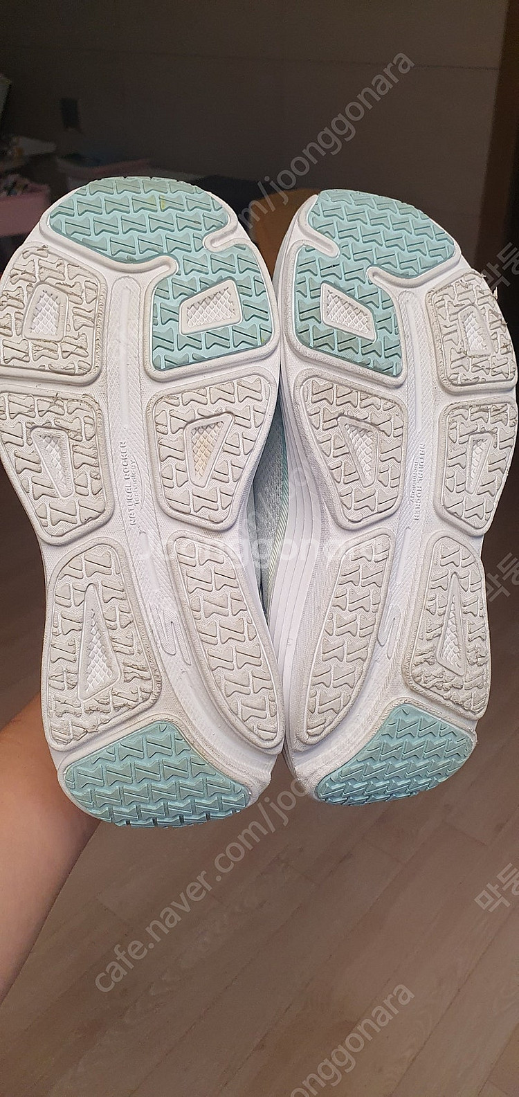 스케쳐스 맥스쿠셔닝 슬립인스 230 화이트--4