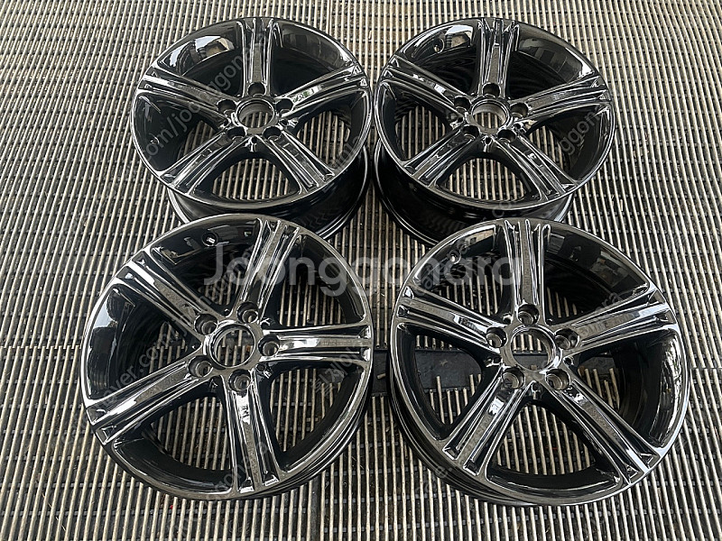 (판매)BMW F30 3시리즈 17인치 유광블랙 분체도...--0