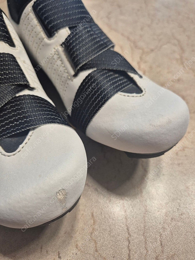 피직 템포 R5 파워스트랩 클릿슈즈 (fizik) 화이트 컬러 42.5 사이즈--1