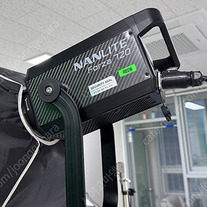 난라이트 nanlite 포르자 720D 대광량 지속광