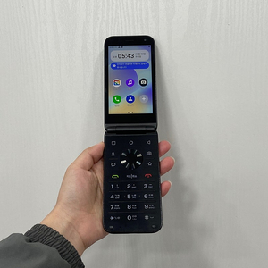03018 스타일폴더폰 블랙 팝니다 4만원