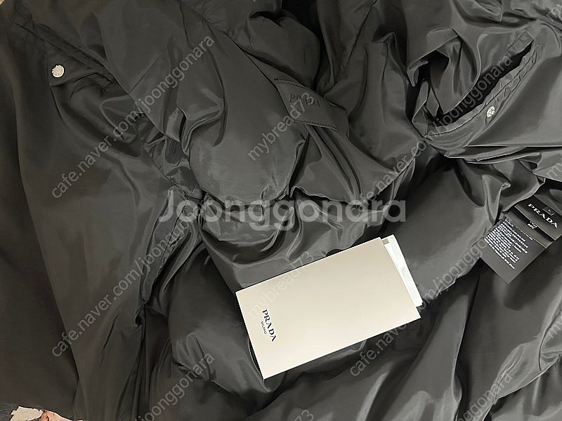 정품 새거급 프라다 사피아노 삼각로고 오버핏 구스다운 ...--7