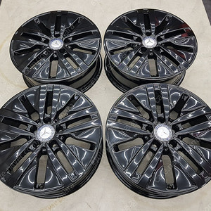 [판매]17인치 순정정품(중고)휠 벤츠 A~B클래스 CLA C118 유광블랙(분체도장) 판매