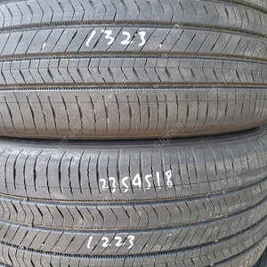 235 45R 18 중고타이어