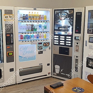 자판기 무인카페 중고 멀티자판기LVM482 LVM483 캔자판기 생수음료 캔페 트자판기 중고 최대전시장운영 전국직접 설치 LVM6340KAD LVP300BL LVP301BL LVP