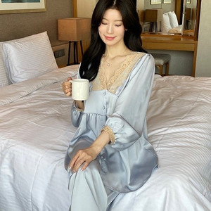 블랑드문 실크 홈웨어 투피스 (구매가 약 10만원)