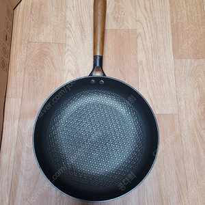 에지리 블랙아이언 무쇠 후라이팬28