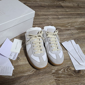 마르지엘라 독일군 뮬 신발운동화부츠워커명품신발 준지구찌루이비통발렌시아가나이키아식스아디다스마르지엘라덩크로우디올에르메스샤넬준지3xl바이커백크로스백가방