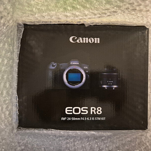 캐논 eos r8 + rf24-50mm 새상품 급처합니다