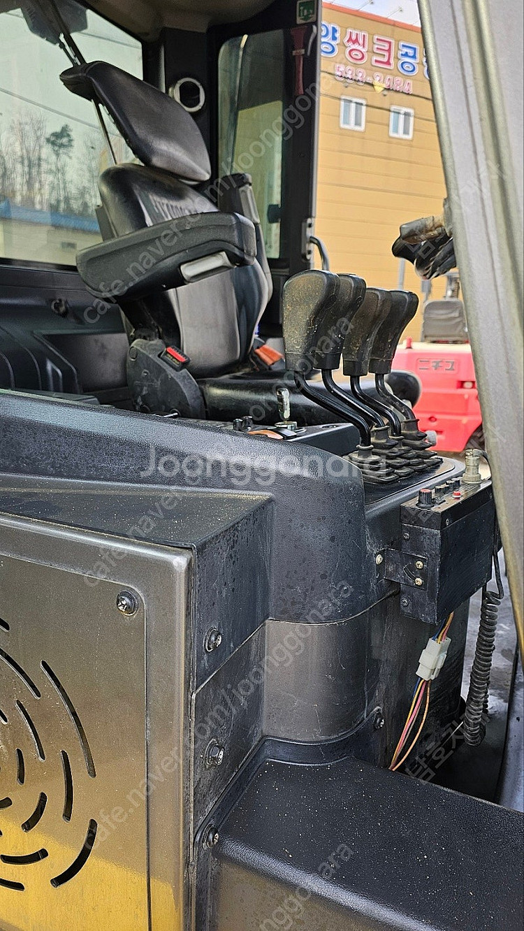디젤지게차 7톤 2단 현대 자동발 풀옵션 차량상태매우좋...--5