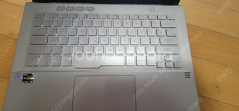 게이밍 소형노트북(ram 32g 2테라 ssd) 팝니다...--1