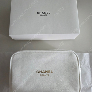 새제품 샤넬 뷰티 파우치 화이트 만원 서울 직거래 가능