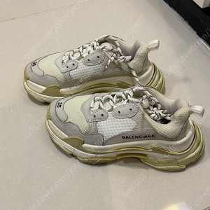 발레시아가 트리플s 35