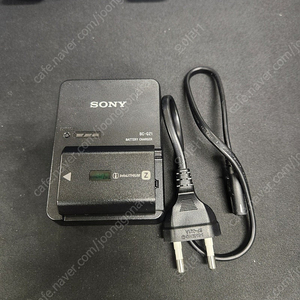 소니fz100,소니bcqz1 배터리충전기 각각판매합니다