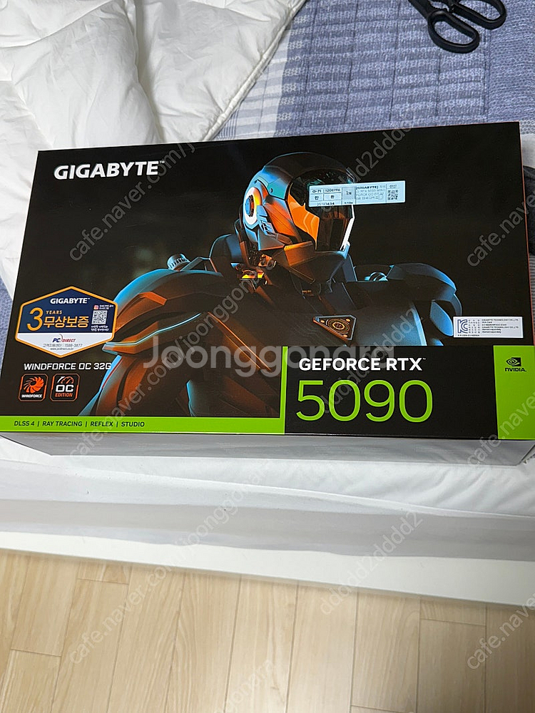 기가바이트 윈드포스 RTX 5090 OC 피씨디렉트--0