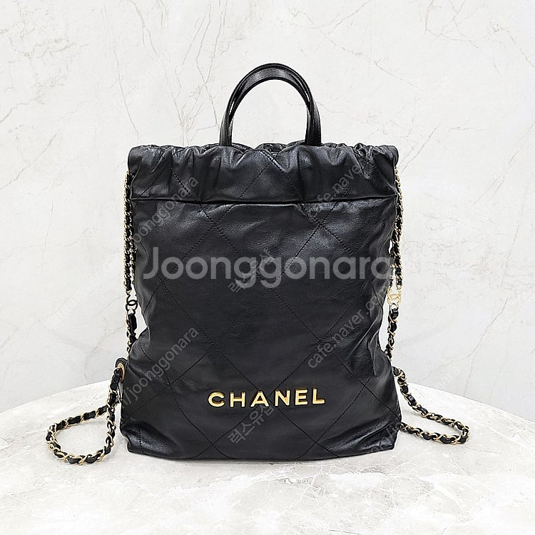 [럭스유] 샤넬 22백팩 블랙 카프스킨 스몰 신형내장칩--0