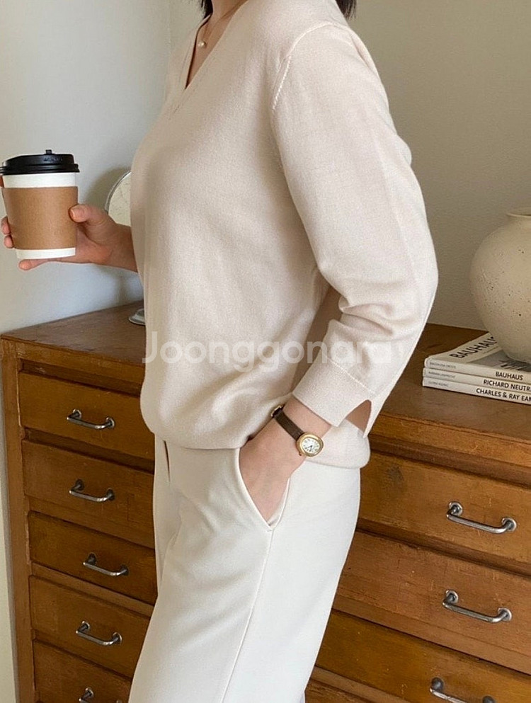 블룸인메이 몬테 브이넥 니트 - 소프트핑크--6