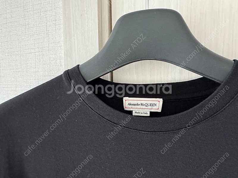 알렉산더맥퀸 남자 스컬티셔츠 정품 M사이즈 팝니다--2