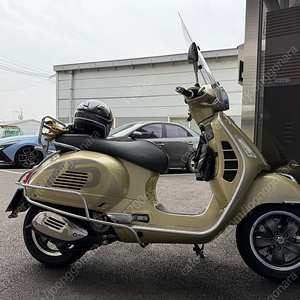 베스파 GTS300 슈퍼텍크 75주년 기념