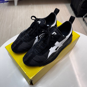 오니츠카타이거 아크로마운트 280