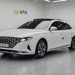그랜저 중고 가격 중고 그랜저 더 뉴 그랜저 IG 하이브리드 중고 흰색 2023년식 16,601km 익스클루시브 최상급 차상태