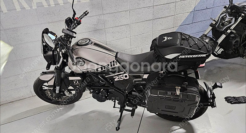 베넬리 레온치노 250팝니다(새차 컨디션)--0