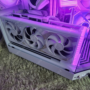 4080 asus 화이트스트릭스 화스팔아요~~
