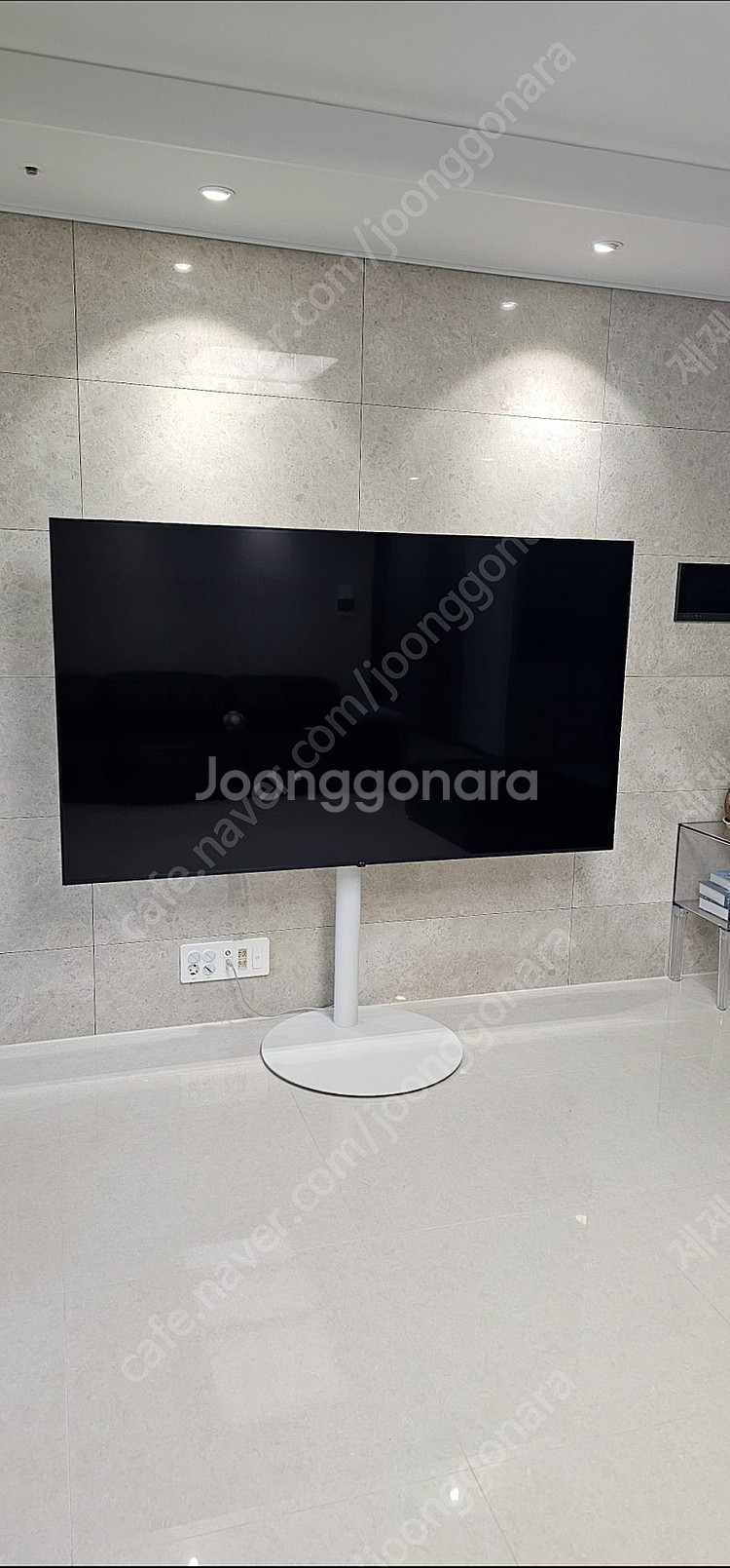 엘지 75인치 TV + 빌티니 스탠드XL--1
