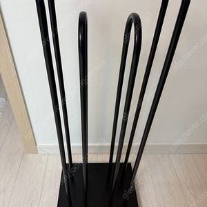 옷걸이 거치대 블랙
