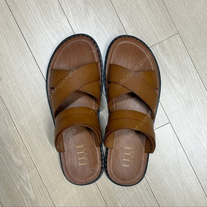 엘르옴므 가죽 샌들/슬리퍼 275