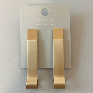 Cos 반무광 골드 귀걸이 (새상품)