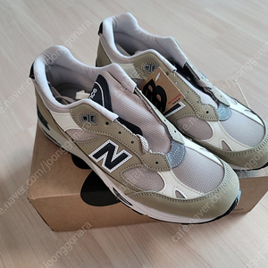 뉴발란스991btn 260 사이즈 새상품
