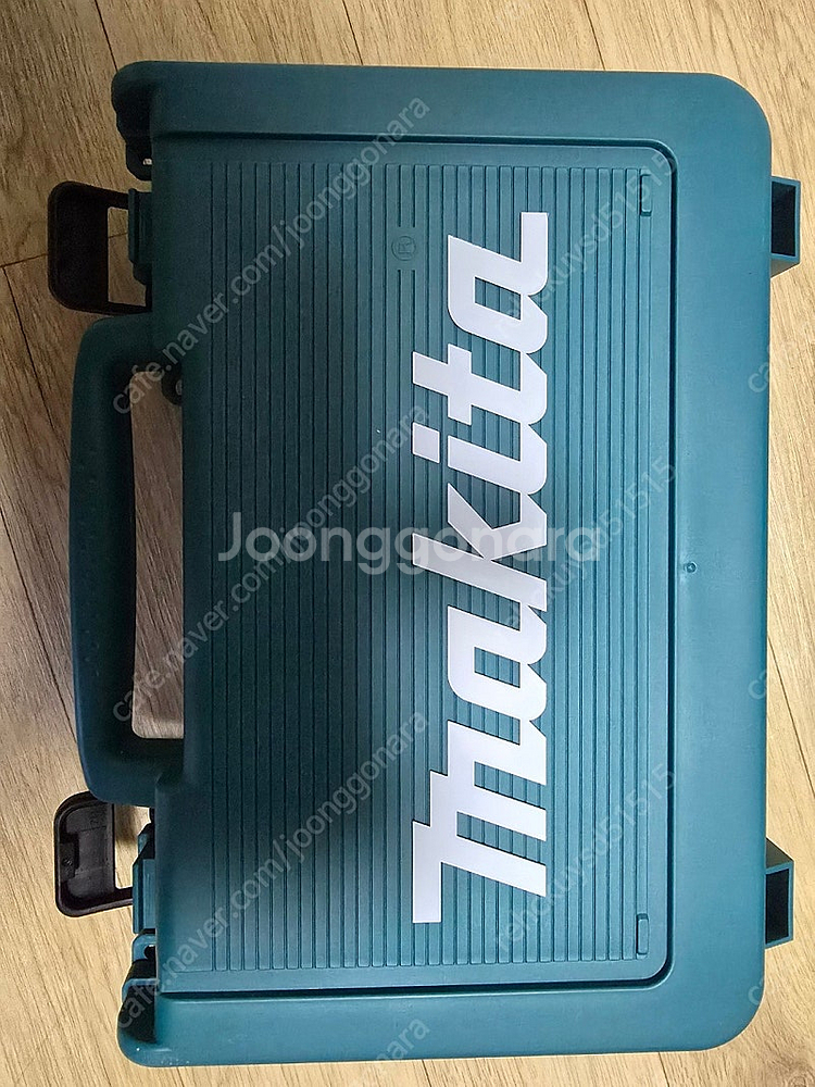 마끼다 충전기 7.2v~10.8v+케이스 팝니다--1