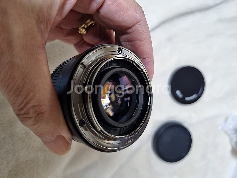 소니 E마운트 30mm F3.5 매크로 렌즈 팝니다.--0
