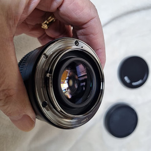 소니 E마운트 30mm F3.5 매크로 렌즈 팝니다.
