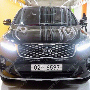 쏘렌토 중고 가격 기아자동차 쏘렌토 중고승용차 검정색 2018년식 디젤 2.2 4WD 노블레스 스페셜 수원중고차