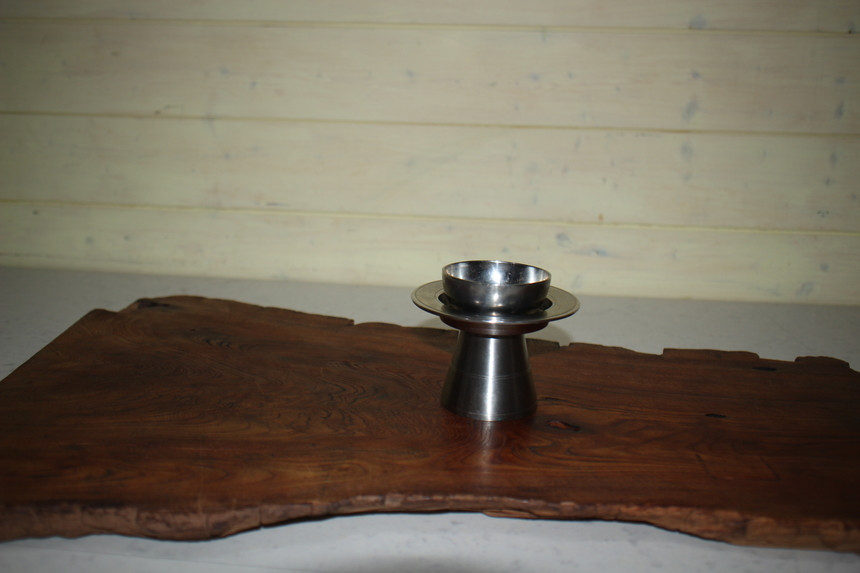 1 백동 유기 술잔 및 잔받침 1개 제사 성묘 명절 추석 설날 차례상 조상 추도식 찻상 목기 그릇 술병 찻잔 이미지