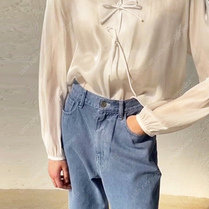 드래곤블루스 쉬머블라우스,낫띵리튼 테리스쿨팬츠,잇미샤 블라우스,마쥬 실크원피스,잇미샤 자켓,토리버치 실크스커트,페이스넌 크롭자켓,봉마셰 트윈니트세트,문리 블라우스,던스트 데님진,미