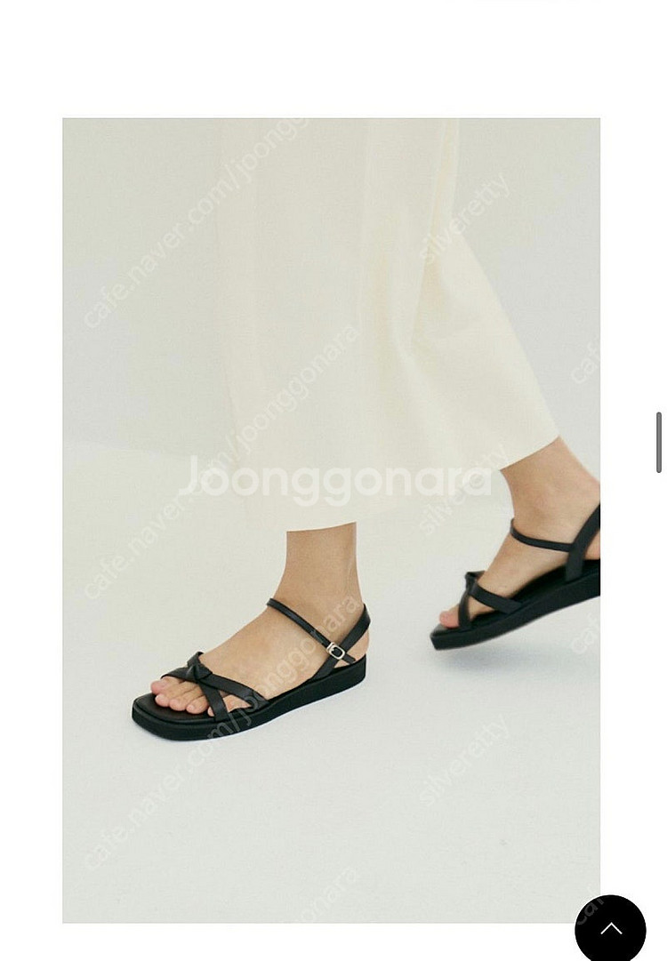 코모레비뮤지엄 KM238 램스킨 크로스 스트랩 샌들 /...--1