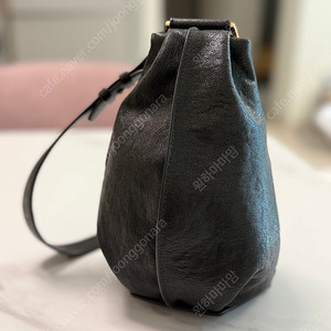 루에브르 삭드트롬펫(강민경가방)