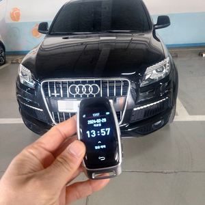 아우디 Q3, Q5, Q7, A4, A6, A7, A8 차량 스마트키 고급 외장형 커스터마이징 디지털 디스플레이키로 전환