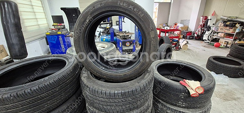 215 55 17 타이어 팝니다--0