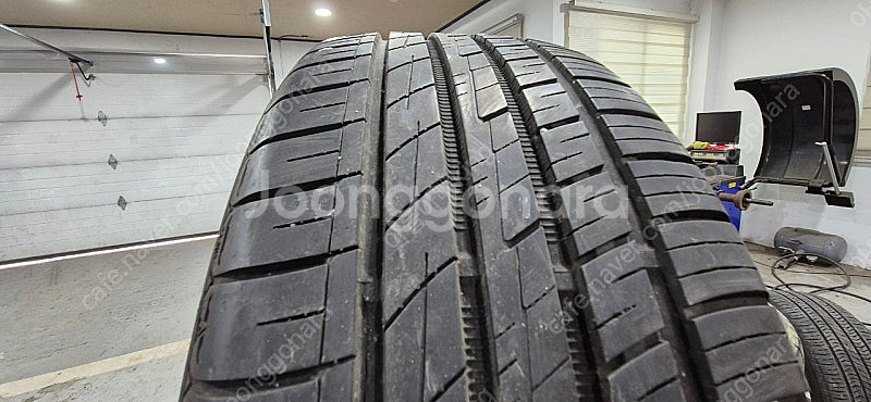 215 55 17 타이어 팝니다--2