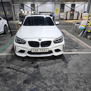 bmw118d M 스포츠 쉐도우 싸게팝니다 999만원 여성운전자 비흡연 (개인) 묻따